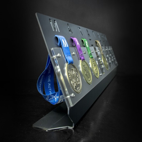 Επιτραπέζια προθήκη μεταλλίων "ATHENS MARATHON"