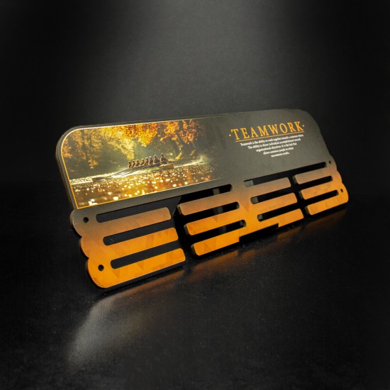 Κρεμάστρα μεταλλίων "Teamwork" 